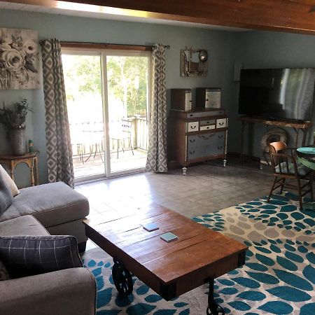 1 Bed Cottage, Partial Waterviews & Water Access Westport Eksteriør billede