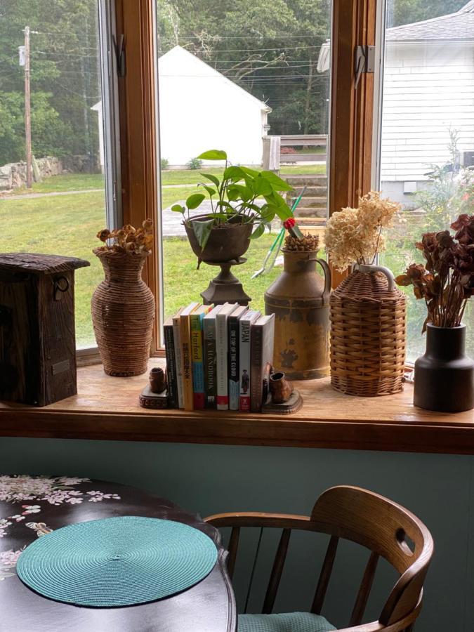 1 Bed Cottage, Partial Waterviews & Water Access Westport Eksteriør billede