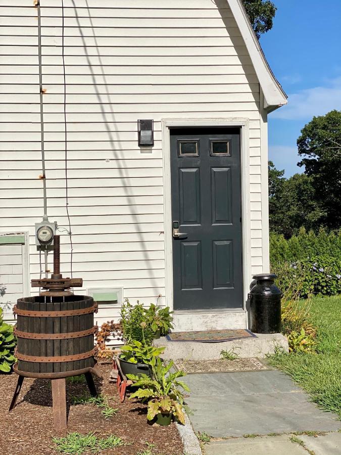 1 Bed Cottage, Partial Waterviews & Water Access Westport Eksteriør billede